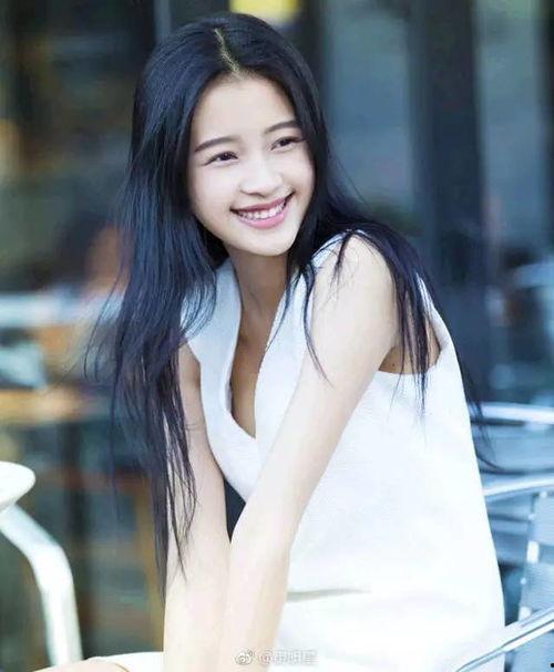 娱乐圈吃瓜李沁是谁,娱乐圈吃瓜界的“瓜王”